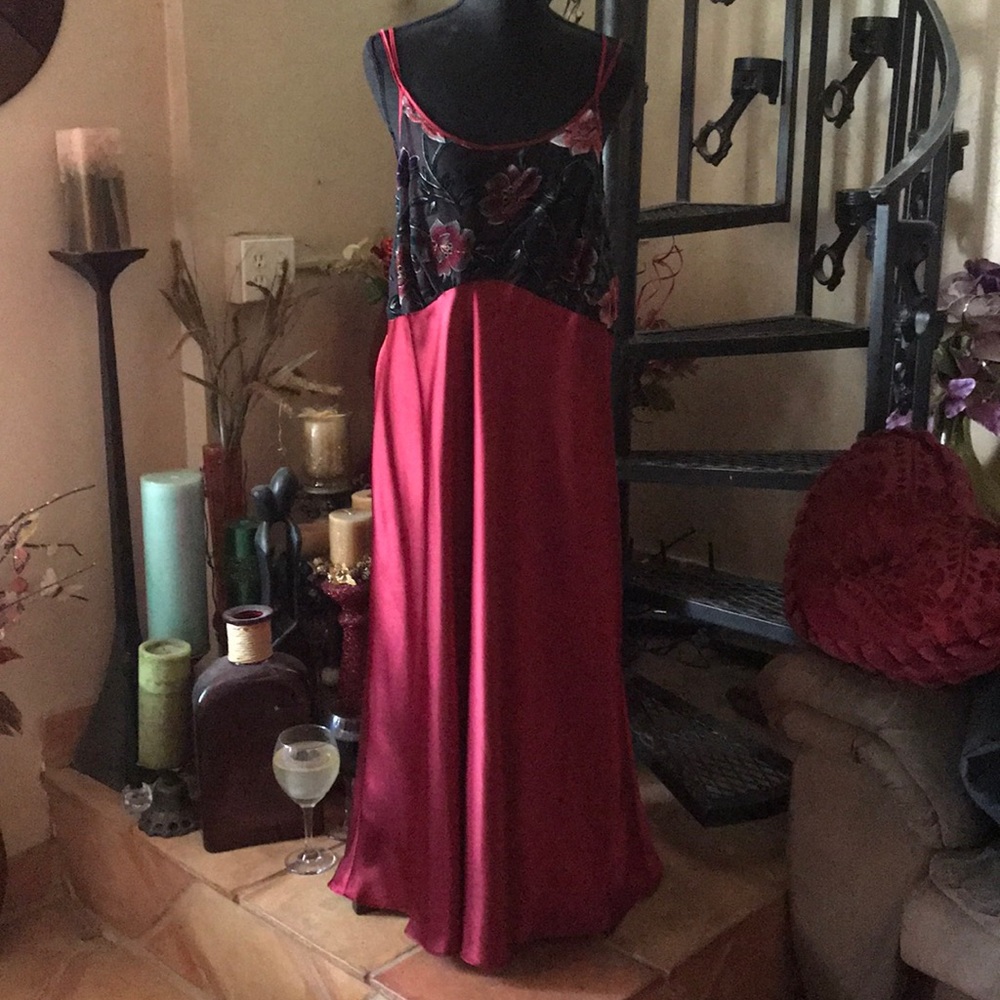 Satin Wet Look Floral Burgundy Maxi Long Vtg Nightgown Slip Dress Chemise